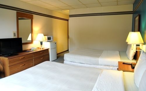 Americas Best Value Inn Story City Экстерьер фото