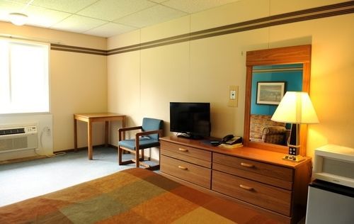 Americas Best Value Inn Story City Экстерьер фото